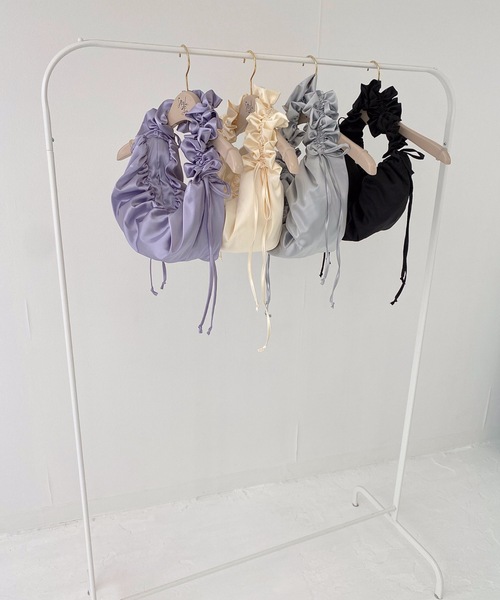 StyleSea（スタイルシー）の「シャーリングショルダーバッグ（ショルダーバッグ・レディース・ブラック/アイボリー/シルバー/ラベンダー・FREE）」の7枚目の写真