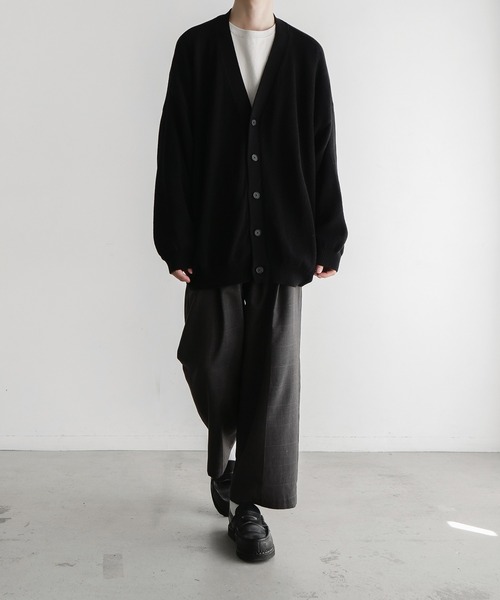 remer(リメール)の「loose basic cardigan/ルーズベーシックカーディガン(カーディガン/ボレロ・メンズ・ブラック/ダークブルー/グレイッシュベージュ・SMALL/MEDIUM/LARGE)」の7枚目の写真