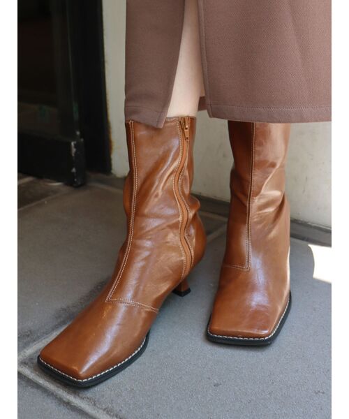 MURUA(ムルーア)の「ワイドスクエアブーツ(ブーツ・レディース・ブラック/ブラウン・35/36/37)」の2枚目の写真