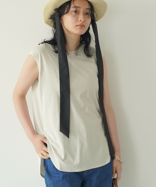 AMERICAN HOLIC（アメリカンホリック）の「裾ラウンドノースリーブカットプルオーバー（Tシャツ/カットソー・レディース・ブラック/グレイッシュベージュ/ブルー系その他2/その他7・L/S/M）」の3枚目の写真