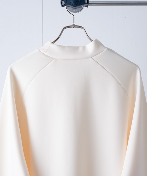 ln fortis（ロンフォルティス）の「ln fortis - 2wayスリーブモックネックTシャツ（Tシャツ/カットソー・メンズ・ホワイト/ブラック・SMALL/MEDIUM）」の5枚目の写真