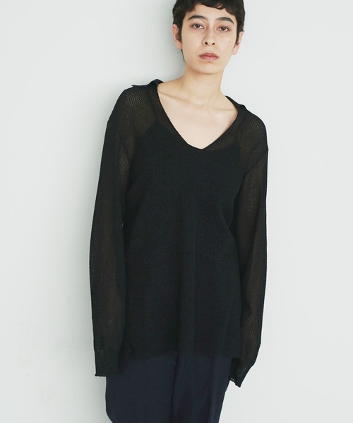 UNDECORATED（アンデコレイテッド）の「UNDECORATED アンデコレイテッド / WASHI KNIT TOP 和紙 オーバーサイズ  スキッパー 深Vネックニット（セットアップ） / UDS22804（ニット/セーター・レディース・ブラック/ベージュ・FREE）」の2枚目の写真