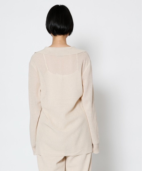 UNDECORATED（アンデコレイテッド）の「UNDECORATED アンデコレイテッド / WASHI KNIT TOP 和紙 オーバーサイズ  スキッパー 深Vネックニット（セットアップ） / UDS22804（ニット/セーター・レディース・ブラック/ベージュ・FREE）」の8枚目の写真