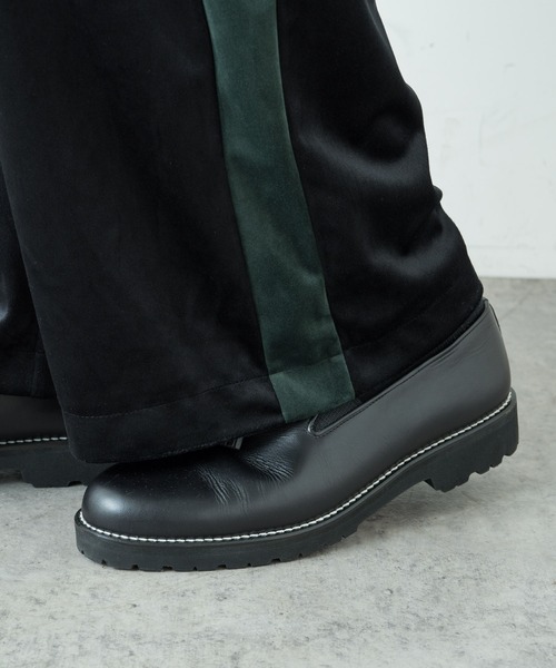 Lui's ベロアワイドパンツ Lui's（ルイス）の「イージーベロアパンツ（その他パンツ）」 - WEAR