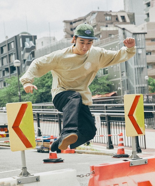 HUF(ハフ)の「REGIONAL L/S TEE / HUF ロングスリーブTシャツ(Tシャツ/カットソー・メンズ・ブラック/ホワイト/ブルー系その他/ベージュ/ホワイト系その他/ホワイト×ブラック・LARGE/X-LARGE/XX-LARGE/MEDIUM/SMALL)」の8枚目の写真