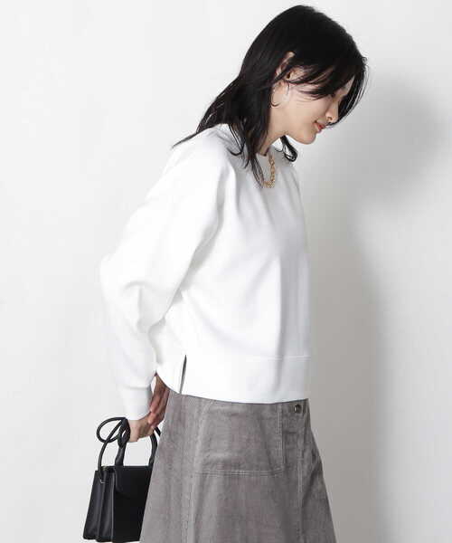 NATURAL BEAUTY BASIC（ナチュラルビューティーベーシック）の「ダンボールプルオーバー（Tシャツ/カットソー・レディース・ベージュ/オフホワイト/ブルー・MEDIUM）」の4枚目の写真