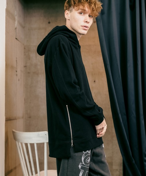 JOHN ELLIOTT（ジョンエリオット）の「JOHN ELLIOTT/ジョンエリオット HOODED VILLAIN プルオーバー フーディー ビッグシルエット USA製（パーカー・メンズ・ブラック/ベージュ/バーガンディー・M/L/XL）」の2枚目の写真