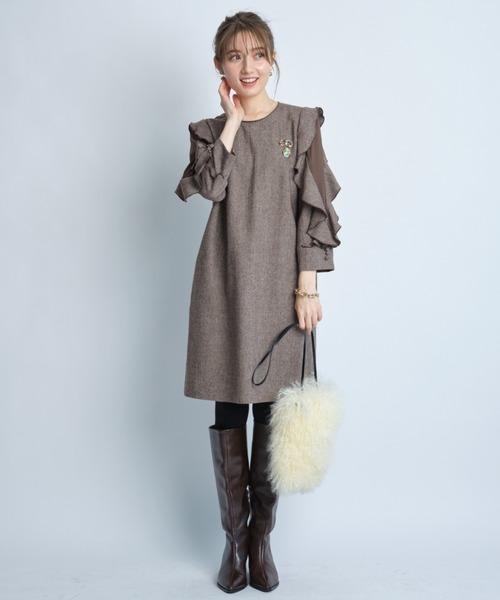 Apuweiser-riche（アプワイザーリッシェ）の「ラッフルスリーブミニ