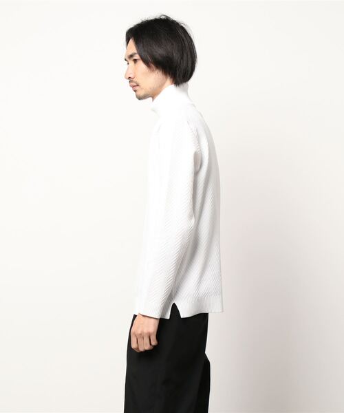 NICOLE CLUB FOR MEN（ニコルクラブフォーメン）の「【21年モデル】ヘリンボン柄タートルネックニット（ニット/セーター・メンズ・ボルドー/ダークブラウン/ブラック系その他/ブラック/オフホワイト/ホワイト×ブラック・LARGE/MEDIUM/X-LARGE）」の8枚目の写真