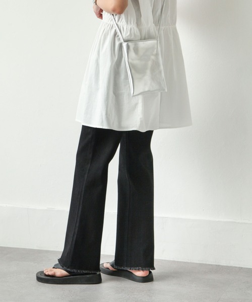 Chillfar（チルファー）の「フリンジフレアデニムパンツ（デニムパンツ・レディース・ブラック/サックスブルー/ブルー/アイボリー/ワンウォッシュ・SMALL/MEDIUM）」の2枚目の写真