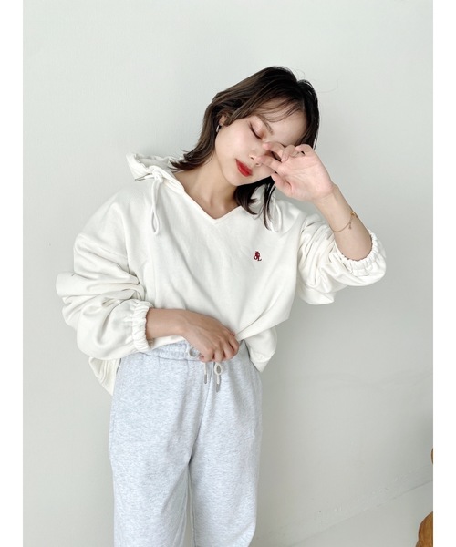 JUMELLE（ジュメロ）の「JMLロゴ刺繍フーディ（スウェット・レディース・ホワイト/ベージュ・FREE）」の17枚目の写真