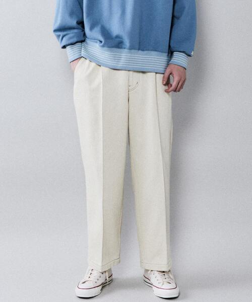 CONVERSE TOKYO（コンバーストウキョウ）の「デニムスラックスパンツ（デニムパンツ・メンズ・オフホワイト/インディゴブルー・LARGE/MEDIUM）」の2枚目の写真