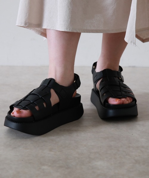 Cheek（チーク）の「ボリュームソールグルカサンダル（サンダル・レディース・ブラック/アイボリー・SMALL/MEDIUM/LARGE）」の10枚目の写真