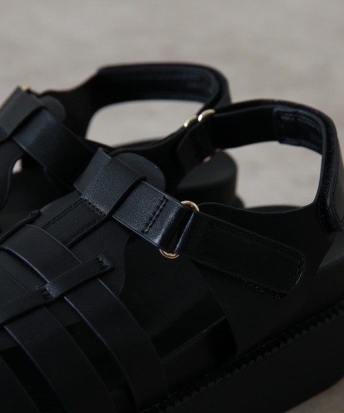 Cheek（チーク）の「ボリュームソールグルカサンダル（サンダル・レディース・ブラック/アイボリー・SMALL/MEDIUM/LARGE）」の16枚目の写真