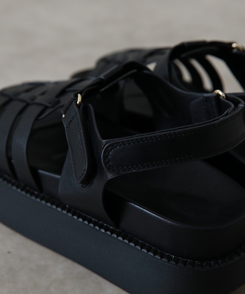 Cheek（チーク）の「ボリュームソールグルカサンダル（サンダル・レディース・ブラック/アイボリー・SMALL/MEDIUM/LARGE）」の17枚目の写真