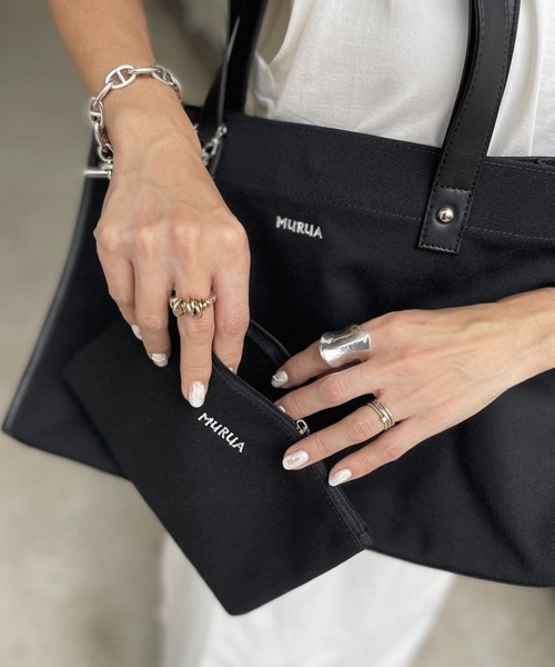 MURUA(ムルーア)の「MURUA(ムルーア) トートバッグ キャンバス MR-B1051 レディース バッグ かばん ブランド(トートバッグ・レディース・ブラック/アイボリー・FREE)」の11枚目の写真