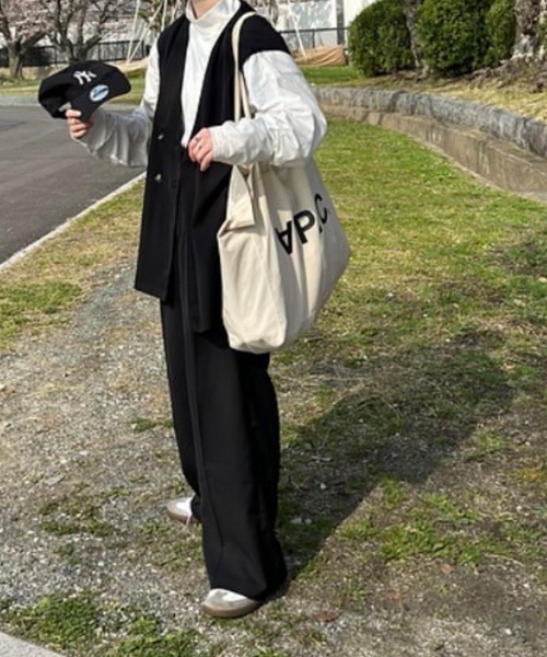 frames RAY CASSIN（フレームスレイカズン）の「ワイドスラックスパンツ セットアップ可（スラックス・レディース・ブラック/ベージュ/グリーン系/イエロー系・FREE）」の2枚目の写真