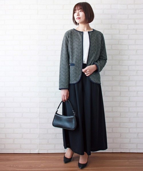 BELLUNA PLUS(ベルーナ)の「BELLUNA FORMAL 洗えるツイード調ジャケット(ノーカラージャケット・レディース・ブラック系/ネイビー系・MEDIUM/LARGE/X-LARGE)」の4枚目の写真