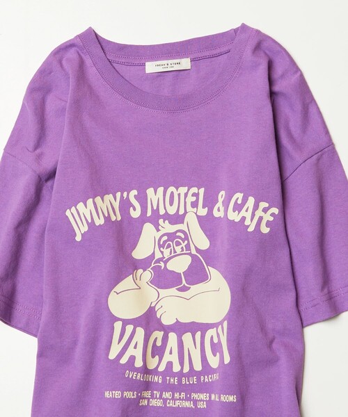 FREAK'S STORE(フリークスストア)の「【WEB限定】JIMMY'S MOTEL CAFE Tシャツ(Tシャツ/カットソー・レディース・ナチュラル/ブラック/ブルー/パープル・フリ-)」の1枚目の写真