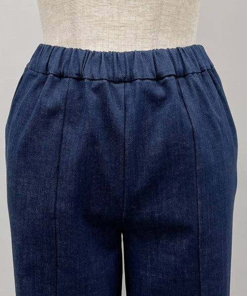 PICCIN(ピッチン)の「センタースリットストレッチデニムパンツ(デニムパンツ・レディース・ネイビー/ブルー・M)」の9枚目の写真
