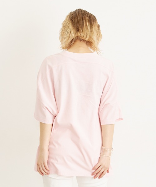 MILKFED.（ミルクフェド）の「DEFORMED LOGO BIG TOP（Tシャツ/カットソー・レディース・ホワイト/ブラック/ライトピンク・ONE SIZE）」の19枚目の写真