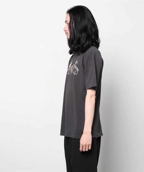 STRANGE TRIP（ストレンジトリップ）の「STRANGE TRIP(ストレンジトリップ) 　I M FISH TEE/ユニセックス（Tシャツ/カットソー・メンズ・ブラック/ブルー・MEDIUM/LARGE）」の5枚目の写真