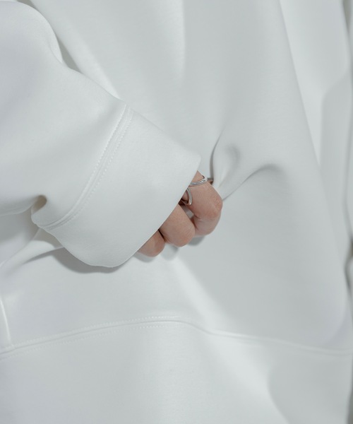 ANOGH（アノフ）の「CUTTING SWEAT PO（スウェット・レディース・ホワイト/バーガンディー・FREE）」の4枚目の写真