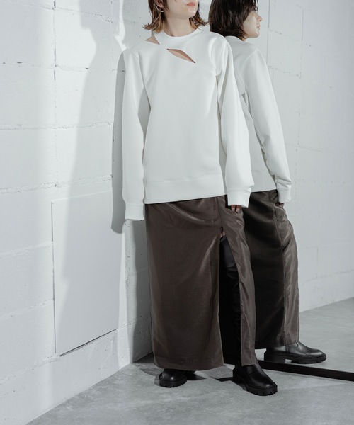 ANOGH（アノフ）の「CUTTING SWEAT PO（スウェット・レディース・ホワイト/バーガンディー・FREE）」の5枚目の写真