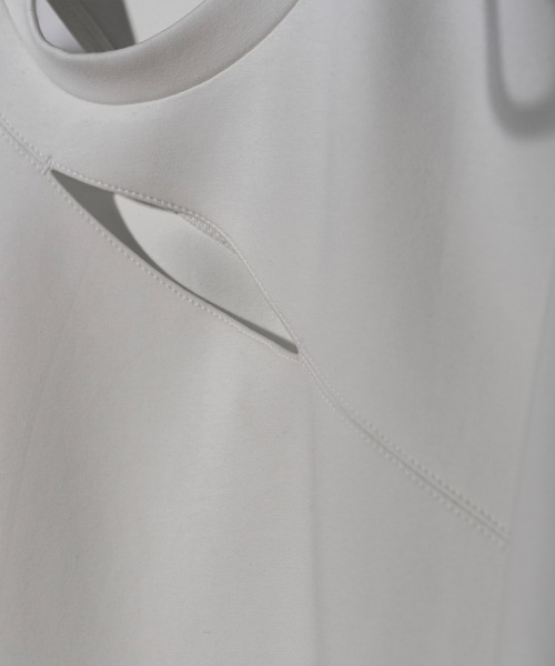 ANOGH（アノフ）の「CUTTING SWEAT PO（スウェット・レディース・ホワイト/バーガンディー・FREE）」の9枚目の写真