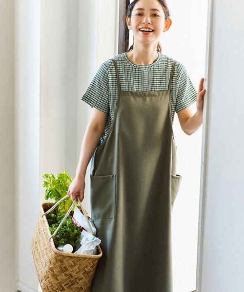 studio CLIP（スタディオクリップ）の「FUFUFU おしゃれカフェエプロン（エプロン・レディース・ベージュ/カーキ・FREE）」の4枚目の写真