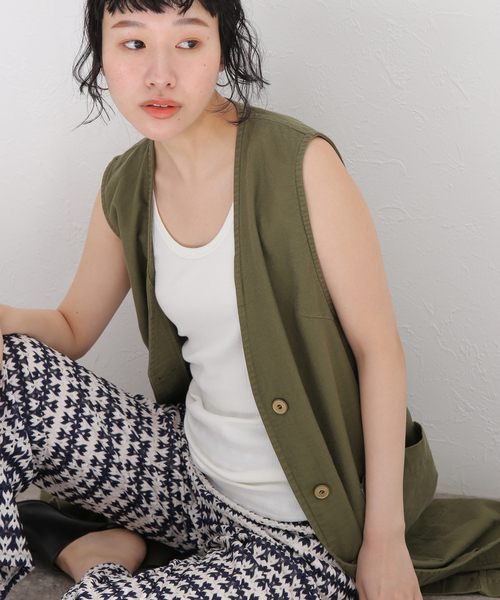 journal standard L'essage(ジャーナルスタンダードレサージュ)の「ベアテレコ タンク(タンクトップ・レディース・ホワイト/チャコールグレー/ベージュ/モスグリーン・FREE)」の2枚目の写真