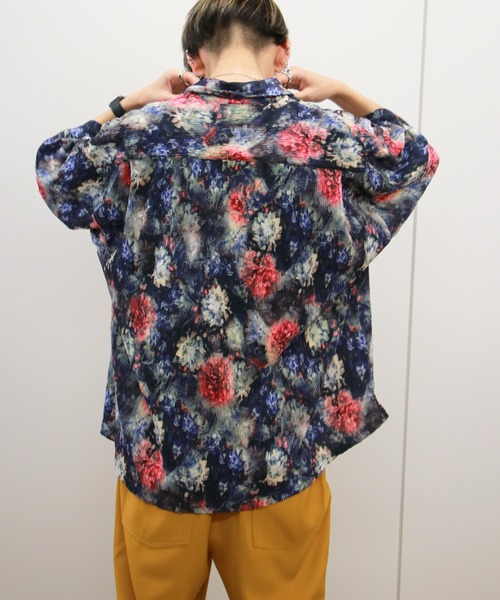 VENCEEXCHANGE（ヴァンスエクスチェンジ）の「花柄プリーツショートスリーブシャツ（シャツ/ブラウス・メンズ・ネイビー/ワインレッド・M/L）」の5枚目の写真