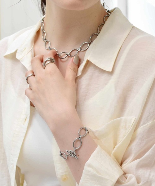 LHME（エルエイチエムイー）の「【WEB限定】”Gleam”オーバルチャンキーチェーンブレスレット/サージカルステンレス（金属アレルギー対応）【LHME / エルエイチエムイー】（ブレスレット・レディース・シルバー/ゴールド・ONE SIZE）」の7枚目の写真