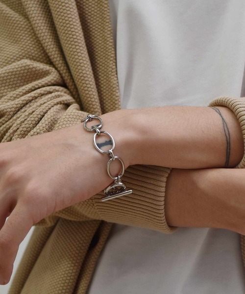 LHME（エルエイチエムイー）の「【WEB限定】”Gleam”オーバルチャンキーチェーンブレスレット/サージカルステンレス（金属アレルギー対応）【LHME / エルエイチエムイー】（ブレスレット・レディース・シルバー/ゴールド・ONE SIZE）」の17枚目の写真