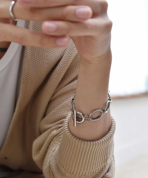 LHME（エルエイチエムイー）の「【WEB限定】”Gleam”オーバルチャンキーチェーンブレスレット/サージカルステンレス（金属アレルギー対応）【LHME / エルエイチエムイー】（ブレスレット・レディース・シルバー/ゴールド・ONE SIZE）」の15枚目の写真