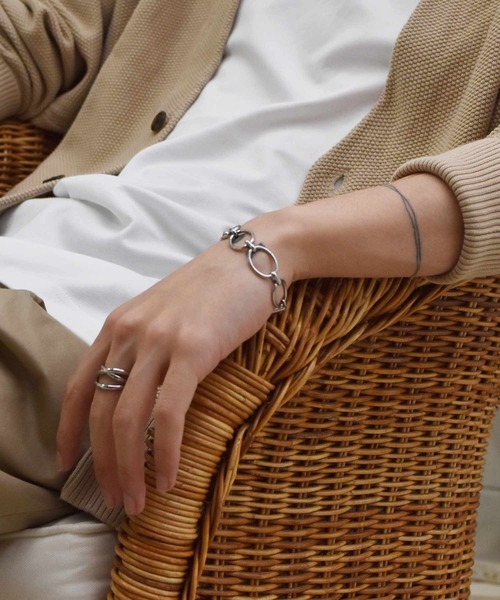 LHME（エルエイチエムイー）の「【WEB限定】”Gleam”オーバルチャンキーチェーンブレスレット/サージカルステンレス（金属アレルギー対応）【LHME / エルエイチエムイー】（ブレスレット・レディース・シルバー/ゴールド・ONE SIZE）」の14枚目の写真