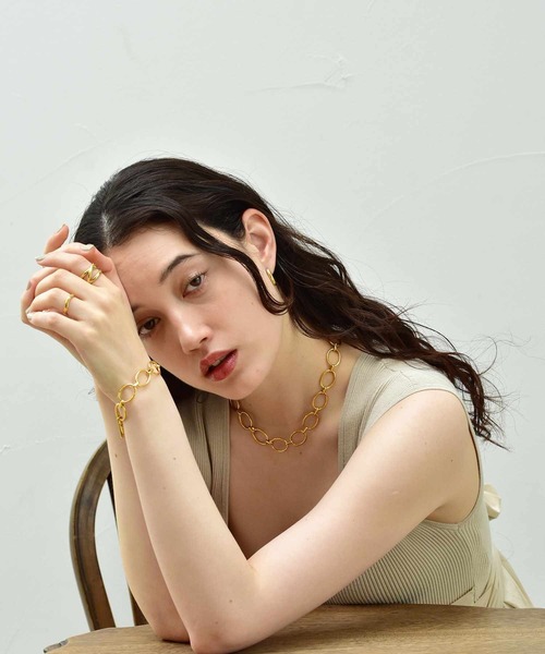 LHME（エルエイチエムイー）の「【WEB限定】”Gleam”オーバルチャンキーチェーンブレスレット/サージカルステンレス（金属アレルギー対応）【LHME / エルエイチエムイー】（ブレスレット・レディース・シルバー/ゴールド・ONE SIZE）」の22枚目の写真