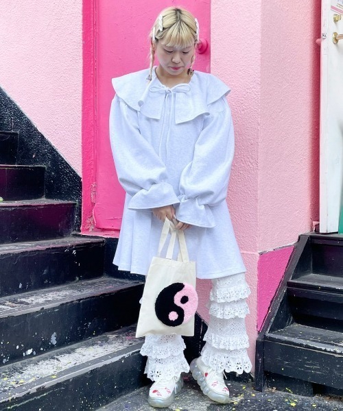 Candy Stripper(キャンディストリッパー)の「VOLUME COLLAR ワンピース(ワンピース・レディース・ブラック/ピンク/ヘザーグレー・2)」の3枚目の写真