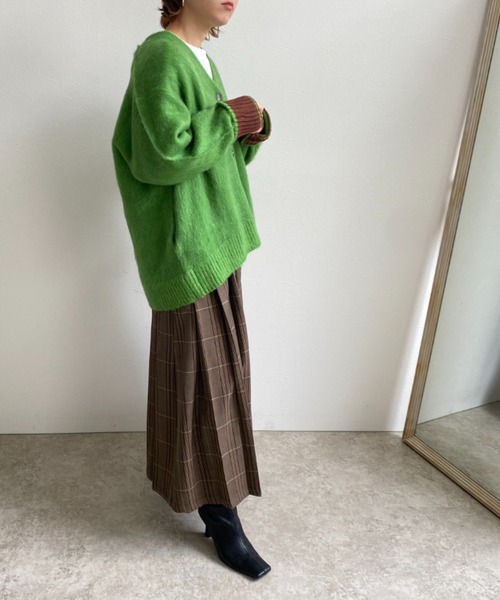 LHELBIE（レルビエ）の「シャギーニットカーディガン（カーディガン/ボレロ・レディース・ベージュ/ネイビー/オフホワイト/グリーン/パープル/グレイッシュブルー/ピンク・M）」の19枚目の写真