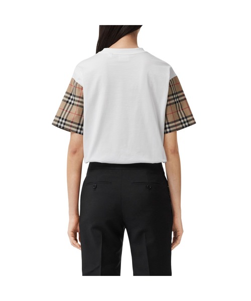BURBERRY（バーバリー）の「ヴィンテージチェック スリーブ コットン オーバーサイズTシャツ（Tシャツ/カットソー・レディース・ホワイト・S/M/XS）」の4枚目の写真