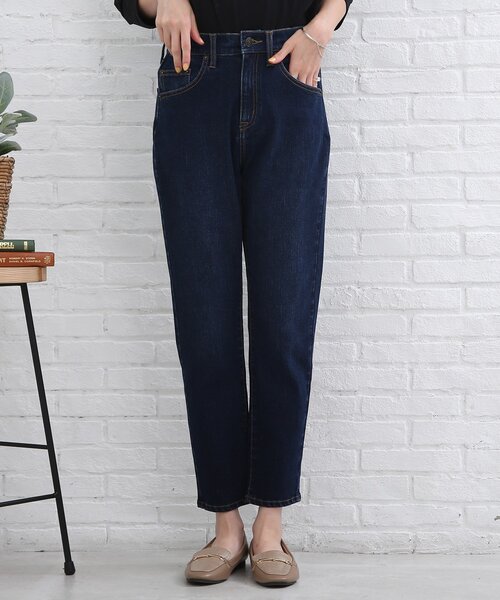 SHOO・LA・RUE（シューラルー）の「◆程よいシルエットでどんなスタイルにもマッチ！デニム テーパードパンツ（デニムパンツ・レディース・ブルー/ダークネイビー・01/02/03/04/05/10）」の20枚目の写真