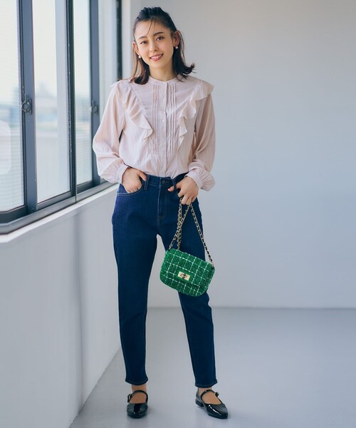 SHOO・LA・RUE（シューラルー）の「◆程よいシルエットでどんなスタイルにもマッチ！デニム テーパードパンツ（デニムパンツ・レディース・ブルー/ダークネイビー・01/02/03/04/05/10）」の11枚目の写真