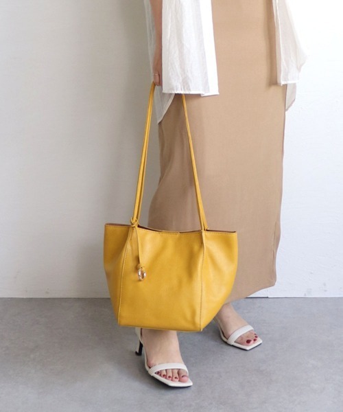 T・S・L（ティーエスエル）の「ロングハンドルトートバッグ（トートバッグ・レディース・ブラック/ブラウン/ボルドー/マスタード/グレイッシュベージュ・FREE）」の4枚目の写真