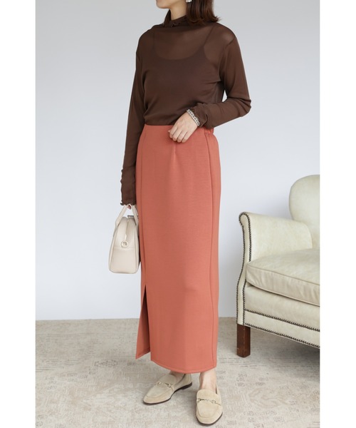 &. NOSTALGIA（アンドドットノスタルジア）の「【ZOZO限定】スムースタッチスリットタイトロングスカート（スカート・レディース・ブラック/パープル/ピンク/オレンジ/グリーン/グレイッシュベージュ/テラコッタ・FREE）」の21枚目の写真