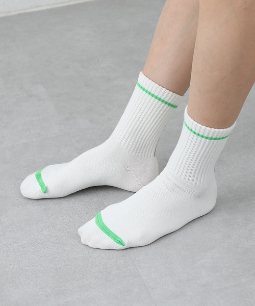 COLONY 2139（コロニートゥーワンスリーナイン）の「縦ロゴソックス（ソックス/靴下・レディース・ホワイト/ブラック・23）」の9枚目の写真