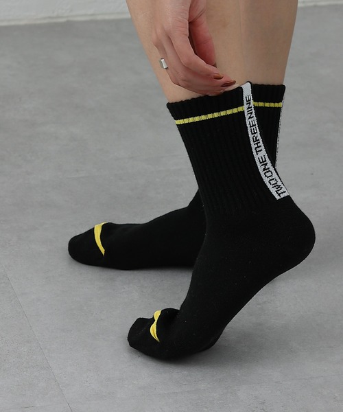 COLONY 2139（コロニートゥーワンスリーナイン）の「縦ロゴソックス（ソックス/靴下・レディース・ホワイト/ブラック・23）」の14枚目の写真