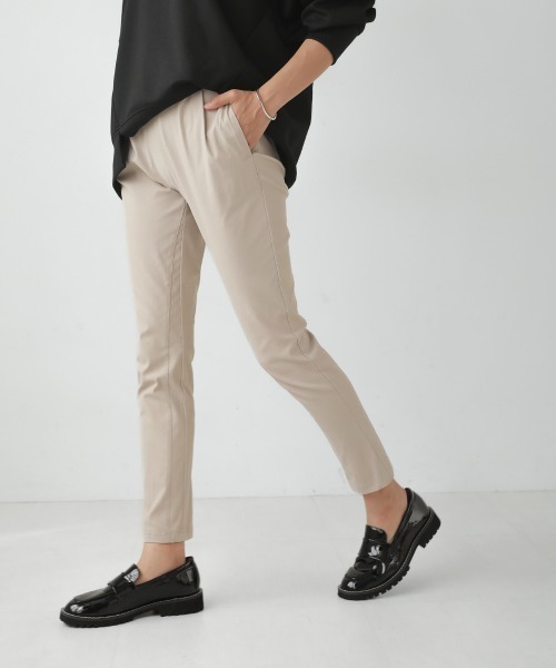 Bou Jeloud（ブージュルード）の「《抗菌・防臭加工》着丈＋3cm バック切替ラインHAKIYASEパンツ（その他パンツ・レディース・オリーブ/ブラック/グレー/ブルー/ベージュ/ボルドー・36/38/40/42/34）」の3枚目の写真