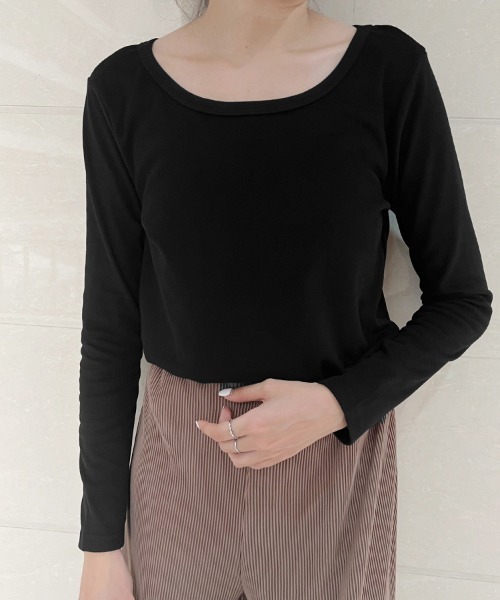 Doux Belle(ドゥーベル)の「裏起毛カットソー バックVネック(Tシャツ/カットソー・レディース・ライトグレー/ホワイト/ベージュ/ネイビー/ブラック・MEDIUM/LARGE)」の7枚目の写真