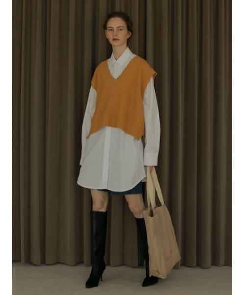 AMAIL（アマイル）の「Bulky deep vest（ベスト・レディース・グレー/ホワイト/マスタード・FREE）」の12枚目の写真