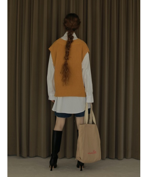 AMAIL（アマイル）の「Bulky deep vest（ベスト・レディース・グレー/ホワイト/マスタード・FREE）」の13枚目の写真